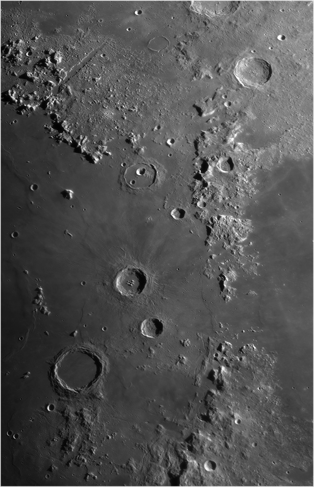 click for full resolution moon-montes-caucasus-apeninnus-aples-panorama